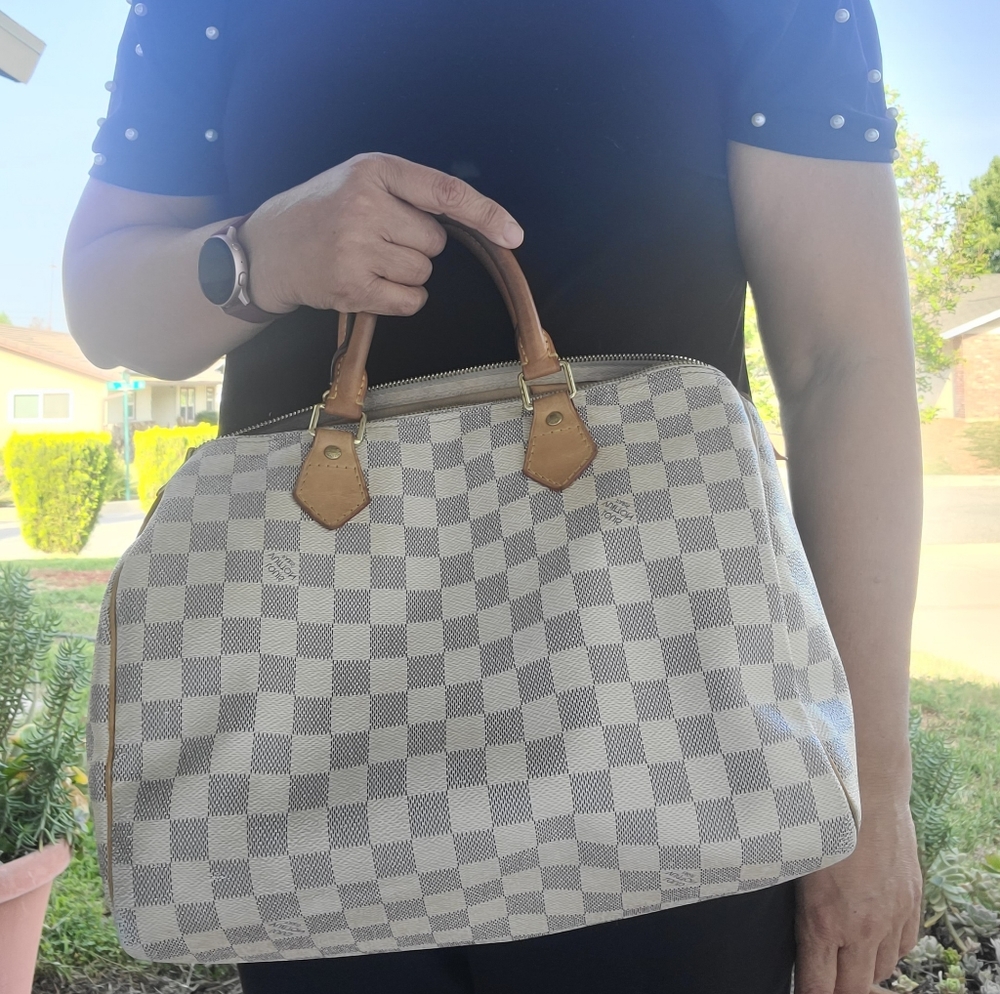 LOUIS VUITTON SPEEDY